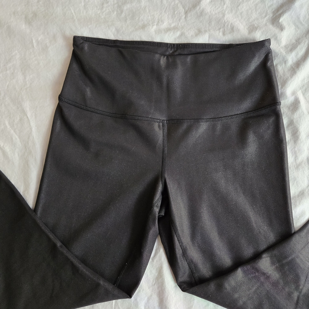 Zella Live In Yoga Black Dot Pearl Laminate Black Leggings EB2 - Picture 6 of 9